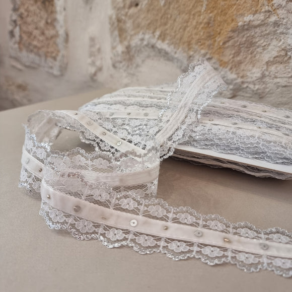 Galon fantaisie de dentelle, 30 mètres